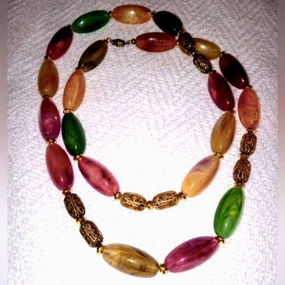 VTG Necklace Lucite/Acrylic Gem Colored w Filigree Beads Look Of Gemstones 33" - Picture 1 of 5